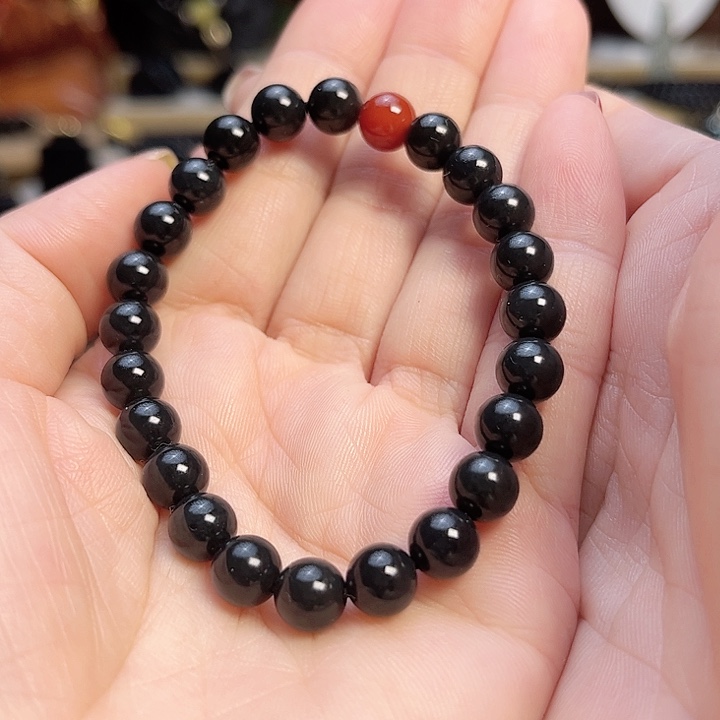 和田玉手链未镶嵌卡8圆珠福利款