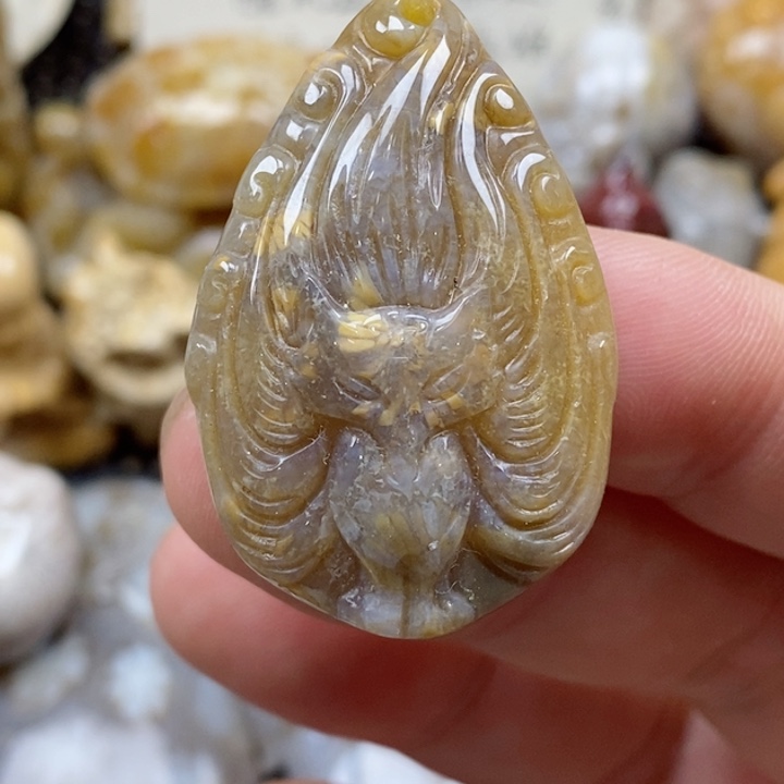 颈饰未镶嵌硅化珊瑚（珊瑚玉）小