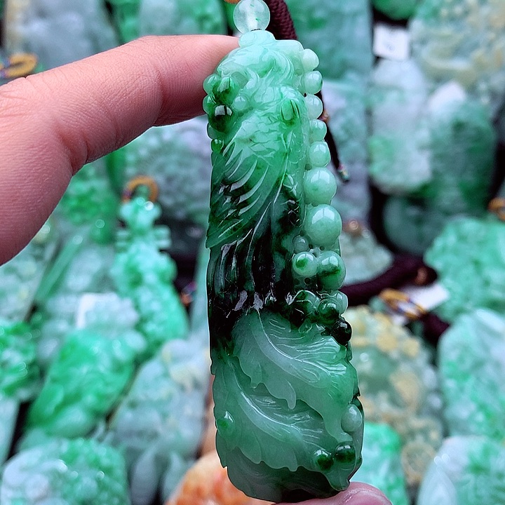 翡翠吊坠(不含链)未镶嵌