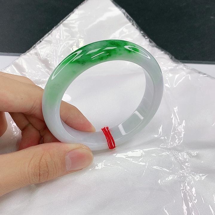 翡翠未镶嵌手镯圈56.6。19036