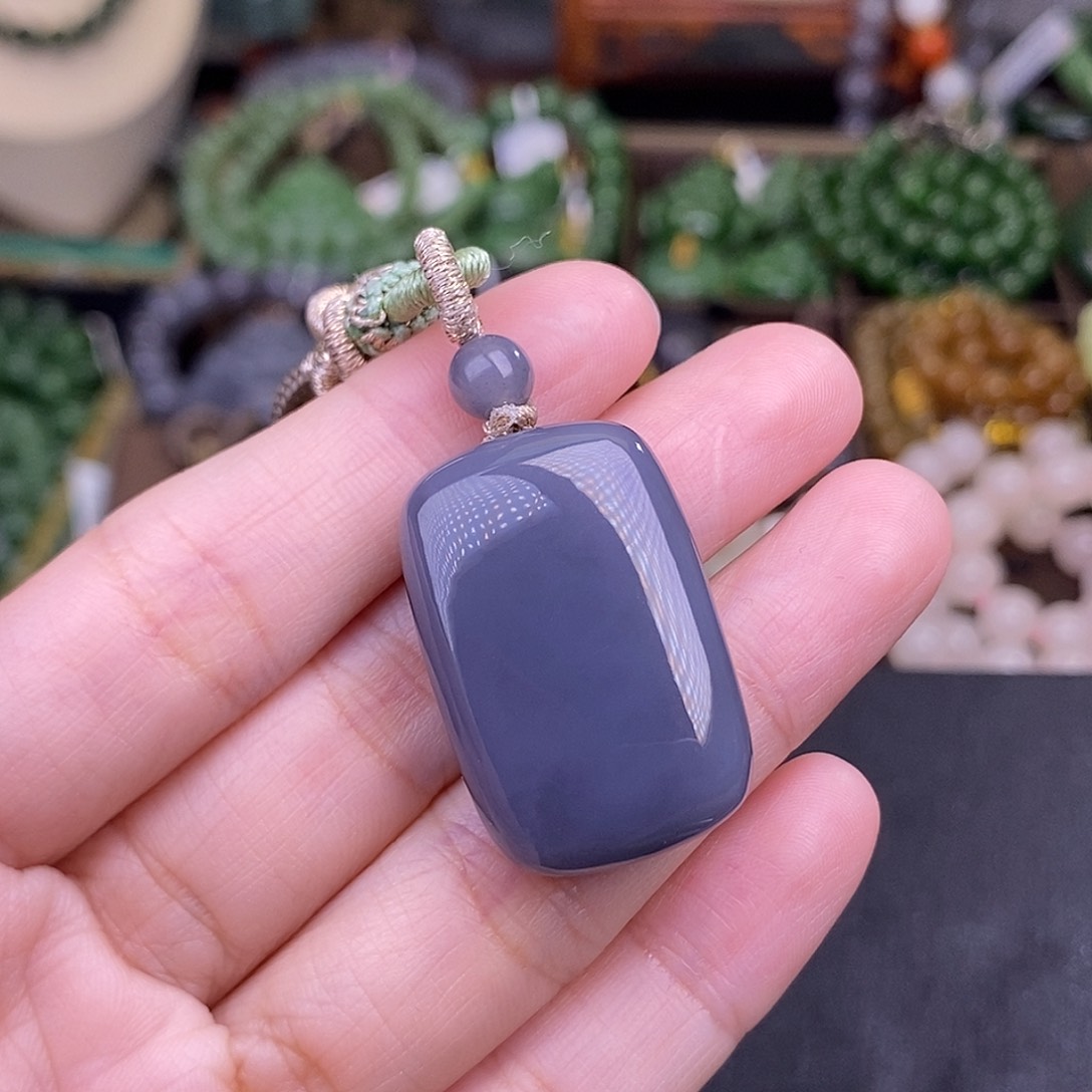 和田玉浓烟紫脂膏级清货价无事牌未镶嵌