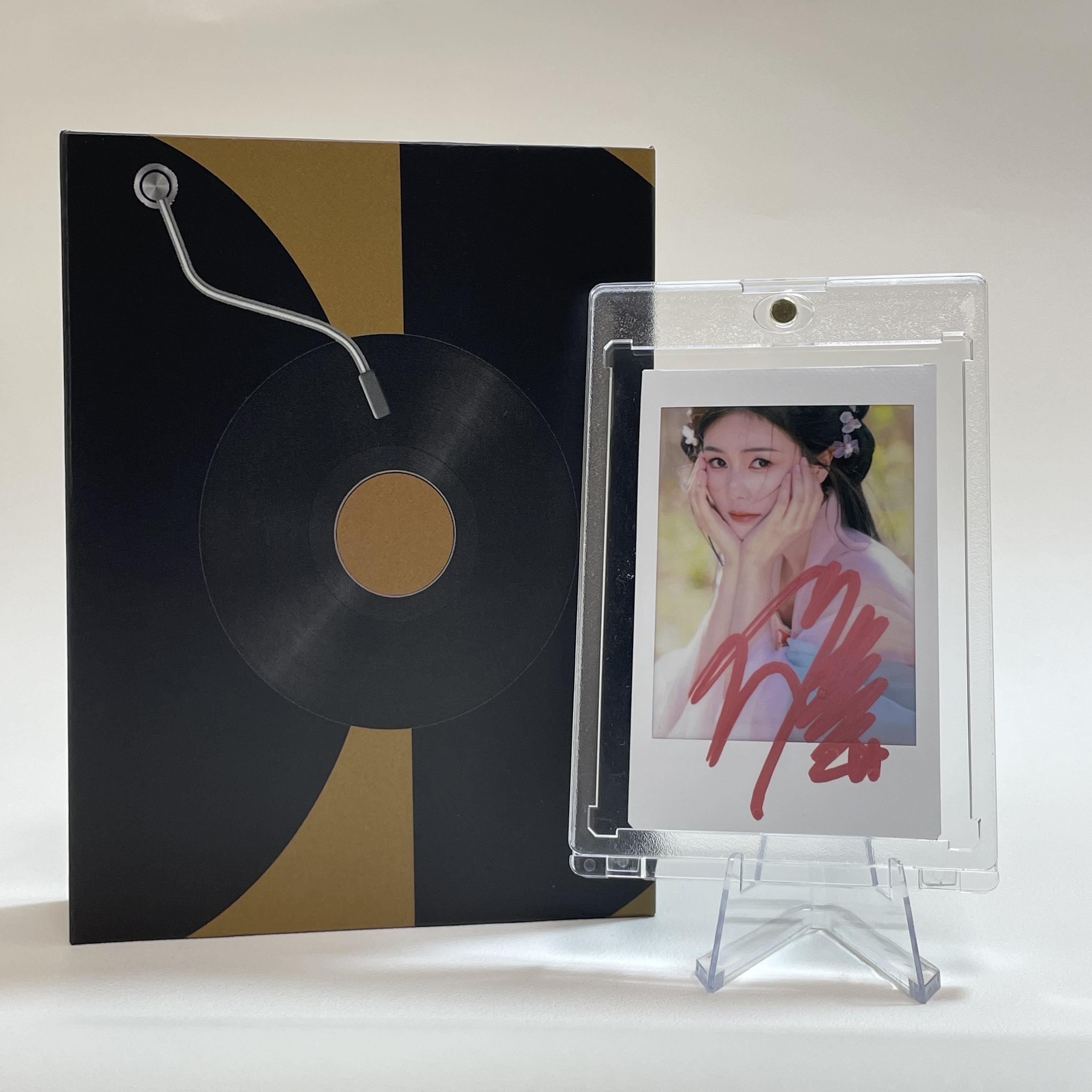 M4973【白鹿】白边 正品签名3寸拍立得照片