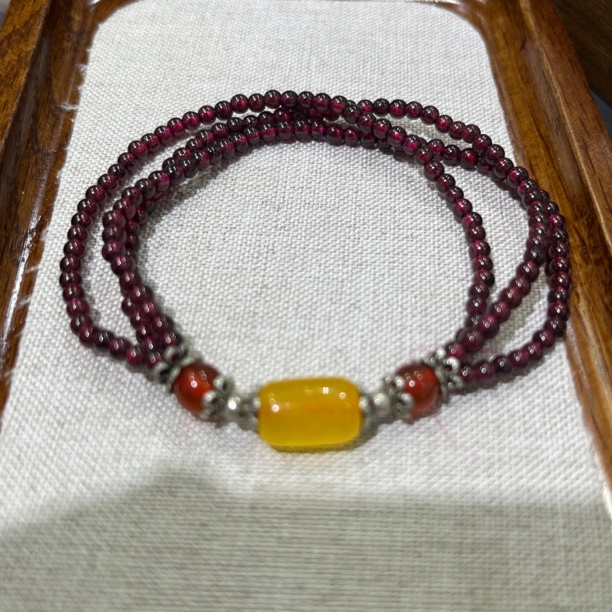 【七七严选珠宝】天然石榴石多圈手链TQ