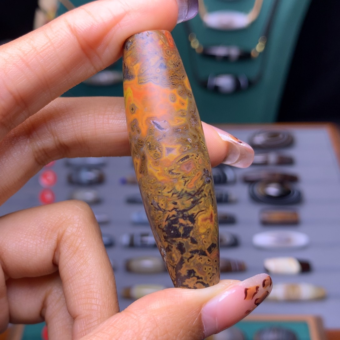 未镶嵌颈饰玛瑙/玉髓肉***