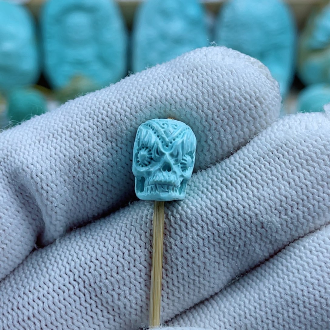 绿松石未镶嵌珠宝奇石