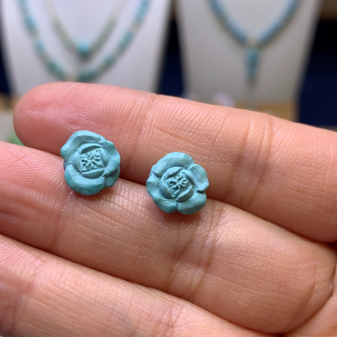 绿松石18K金镶嵌耳饰