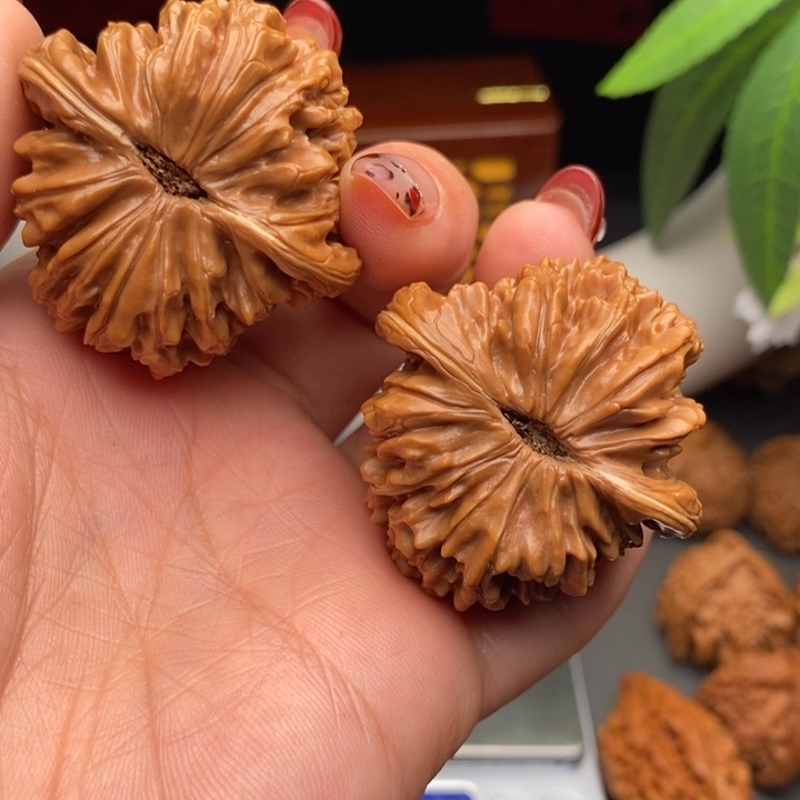 文玩核桃把件四座楼50克