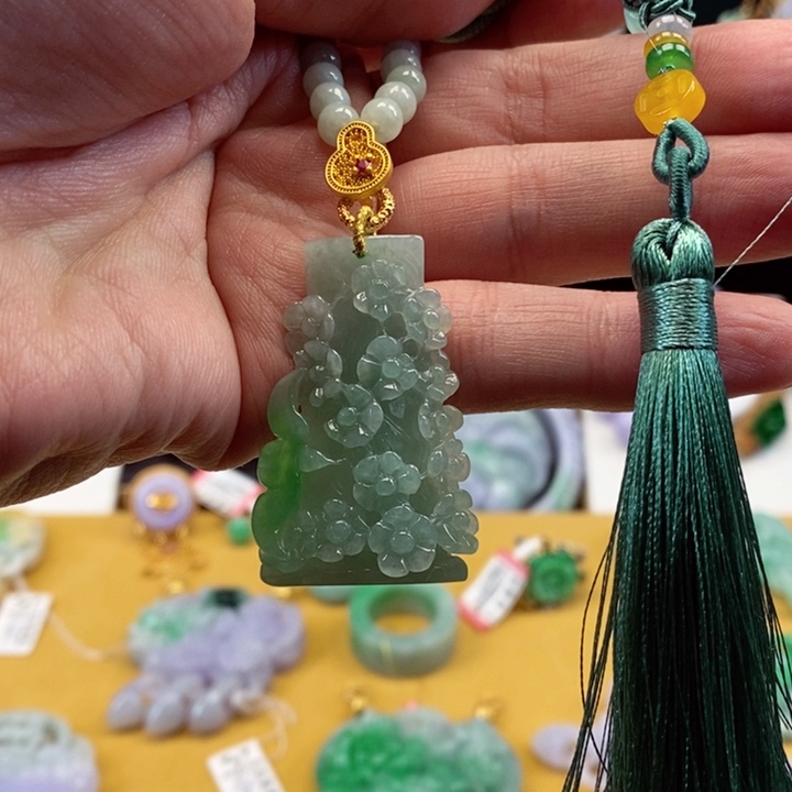 翡翠颈饰未镶嵌翡翠吊坠挂件