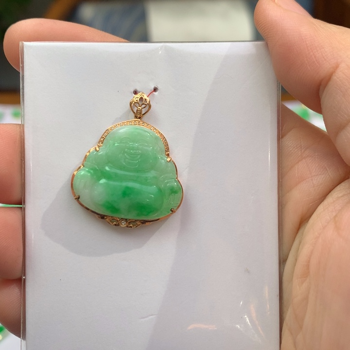 翡翠颈饰18K金镶嵌翡翠吊坠