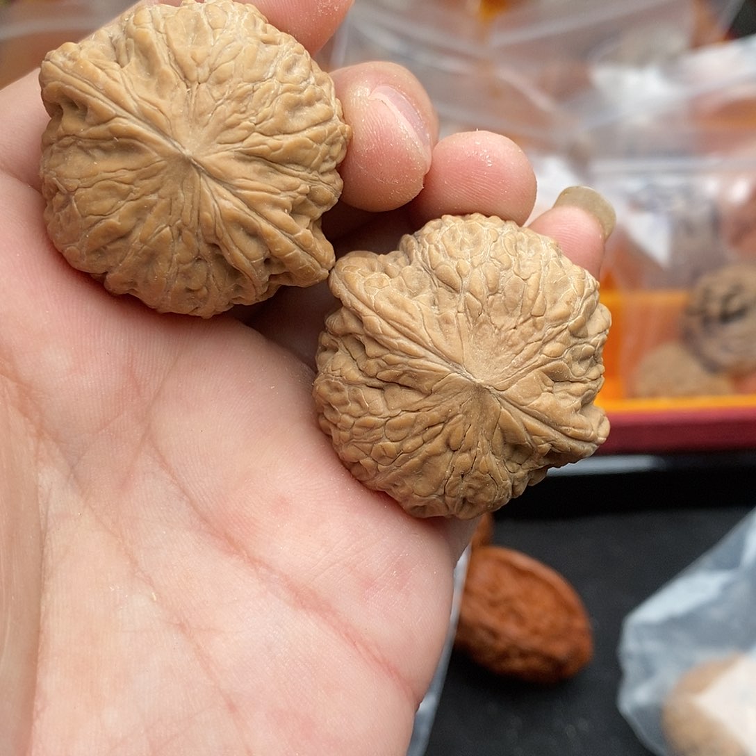 文玩核桃吊坠40铁锤
