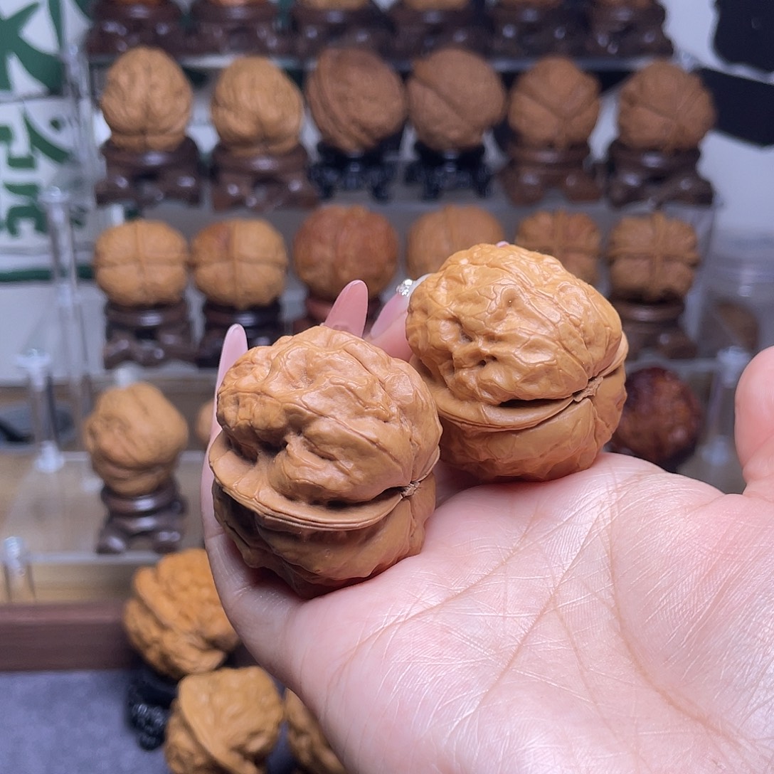 ღ***月把件文玩核桃8………………