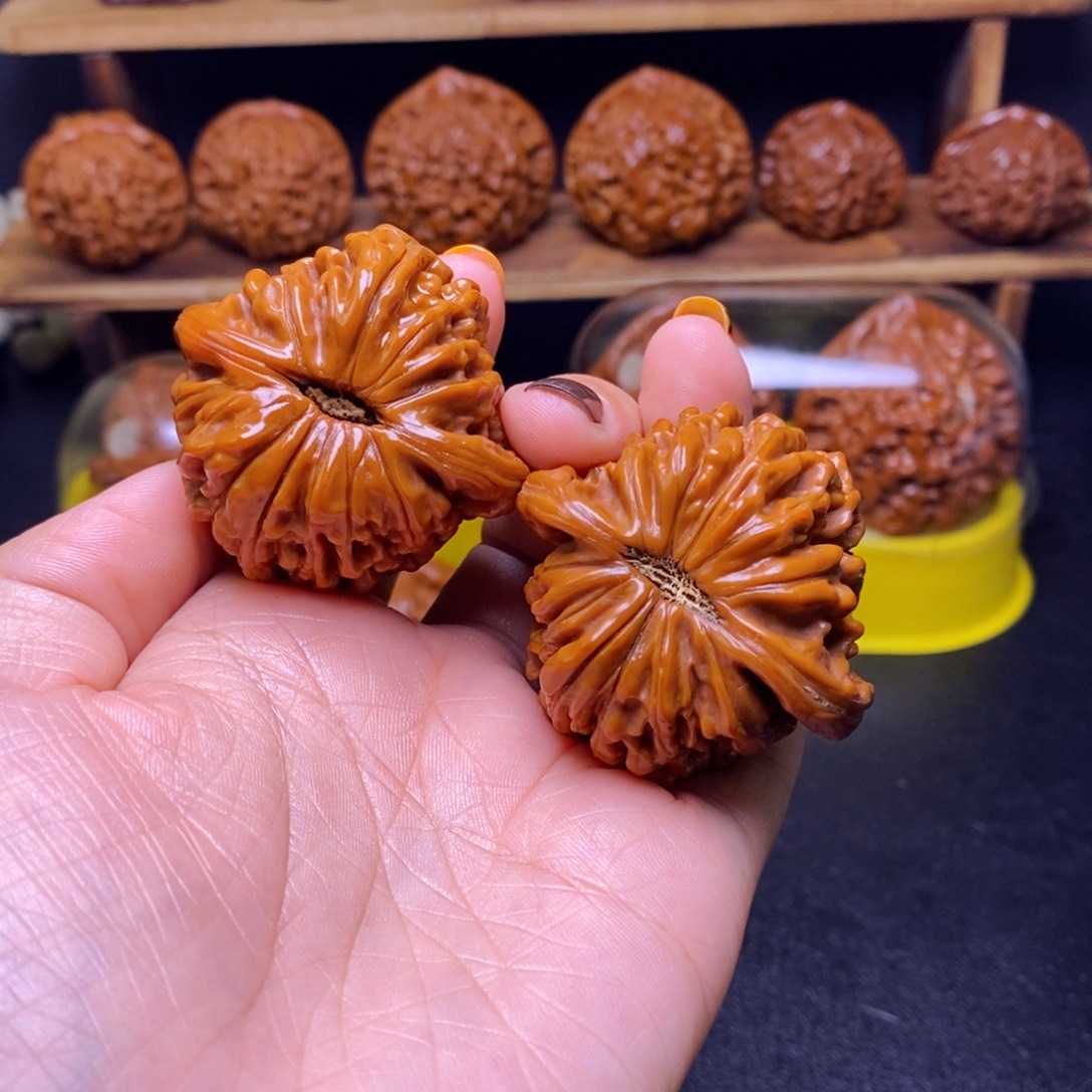 苹****吊坠桃核福利核桃