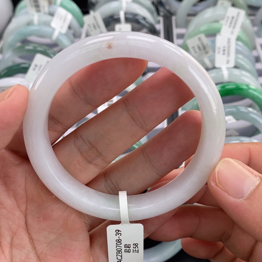 翡翠未镶嵌手镯手镯