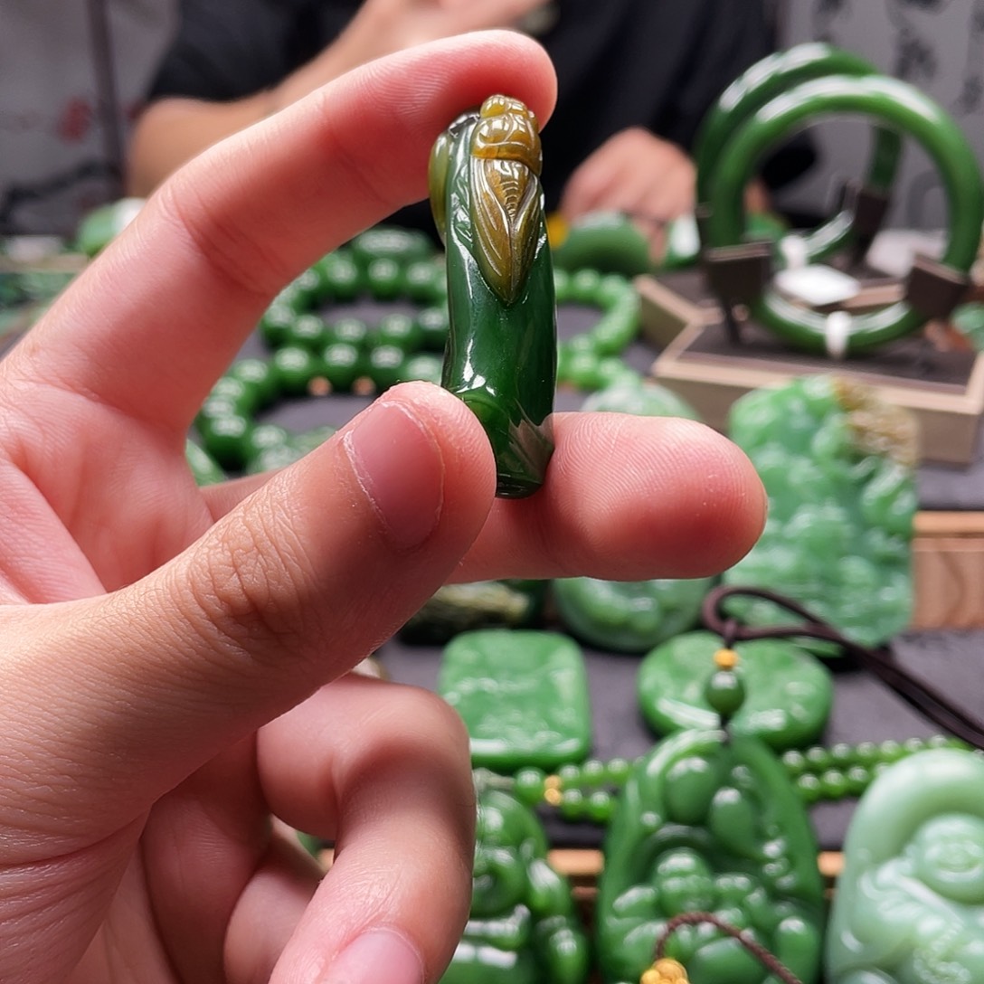 和田玉（碧玉）未镶嵌颈饰