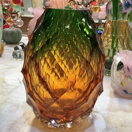 琉璃花瓶高28厘米口径6厘米