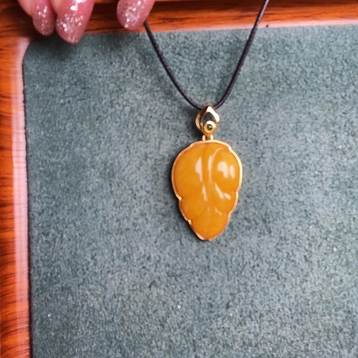 蜜蜡银S925镶嵌颈饰吊坠