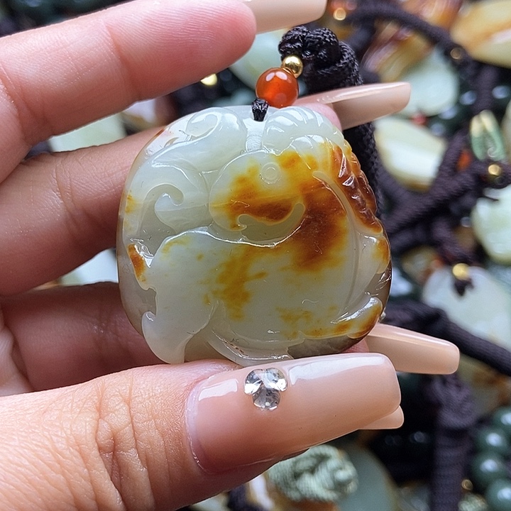 和田玉颈饰未镶嵌