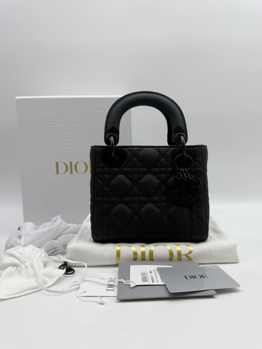 未使用 DIOR/迪奥 闲置全套lady dior so black 全黑色/黑扣38256