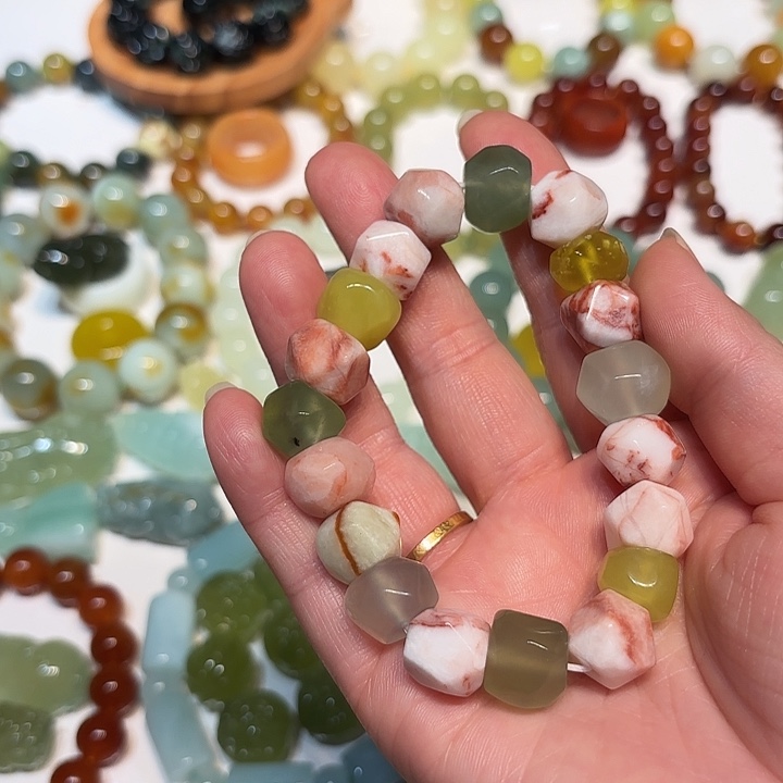 蛇纹石玉未镶嵌手串