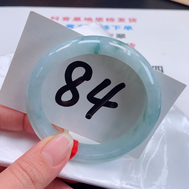 翡翠手镯未镶嵌正