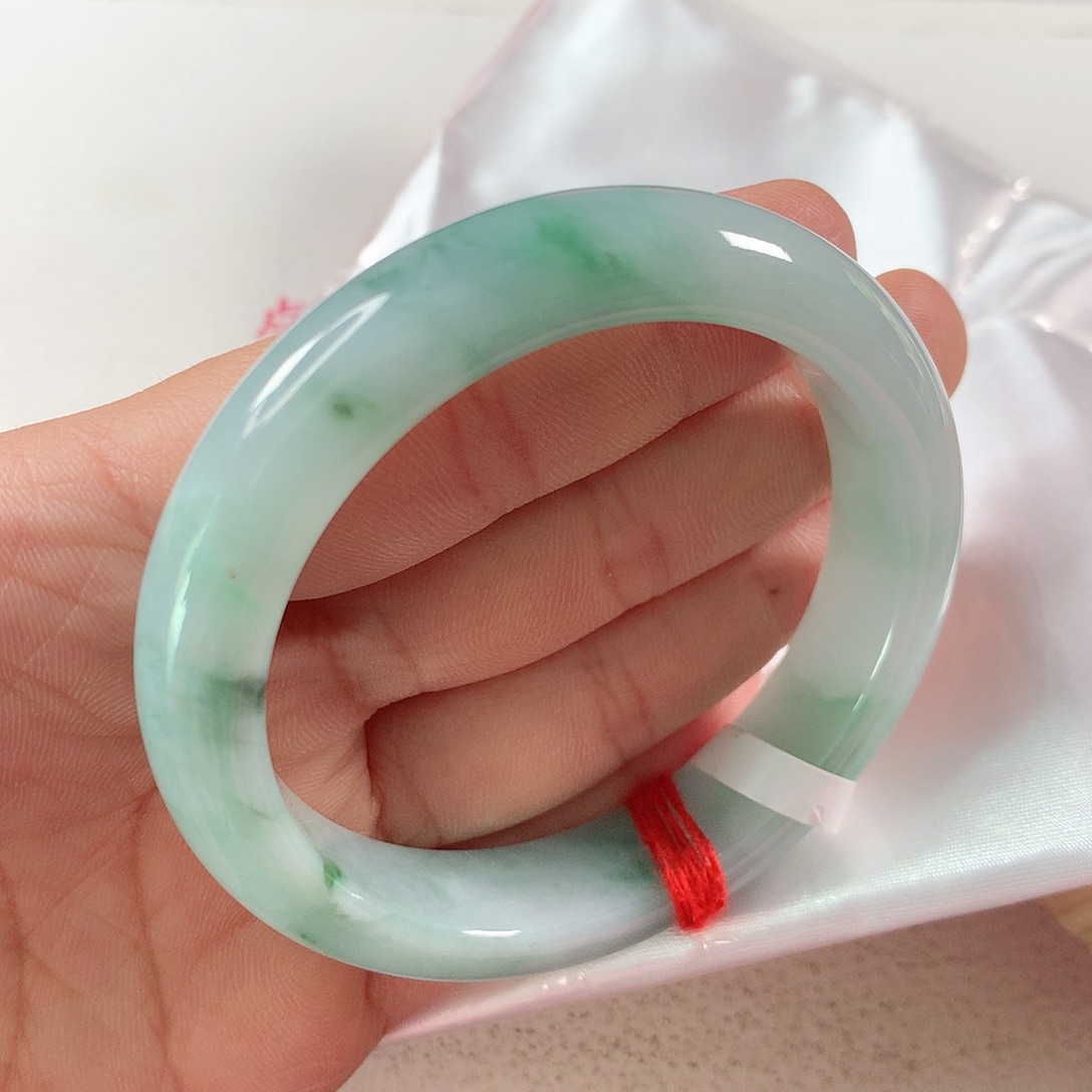 翡翠手镯未镶嵌①②⑨