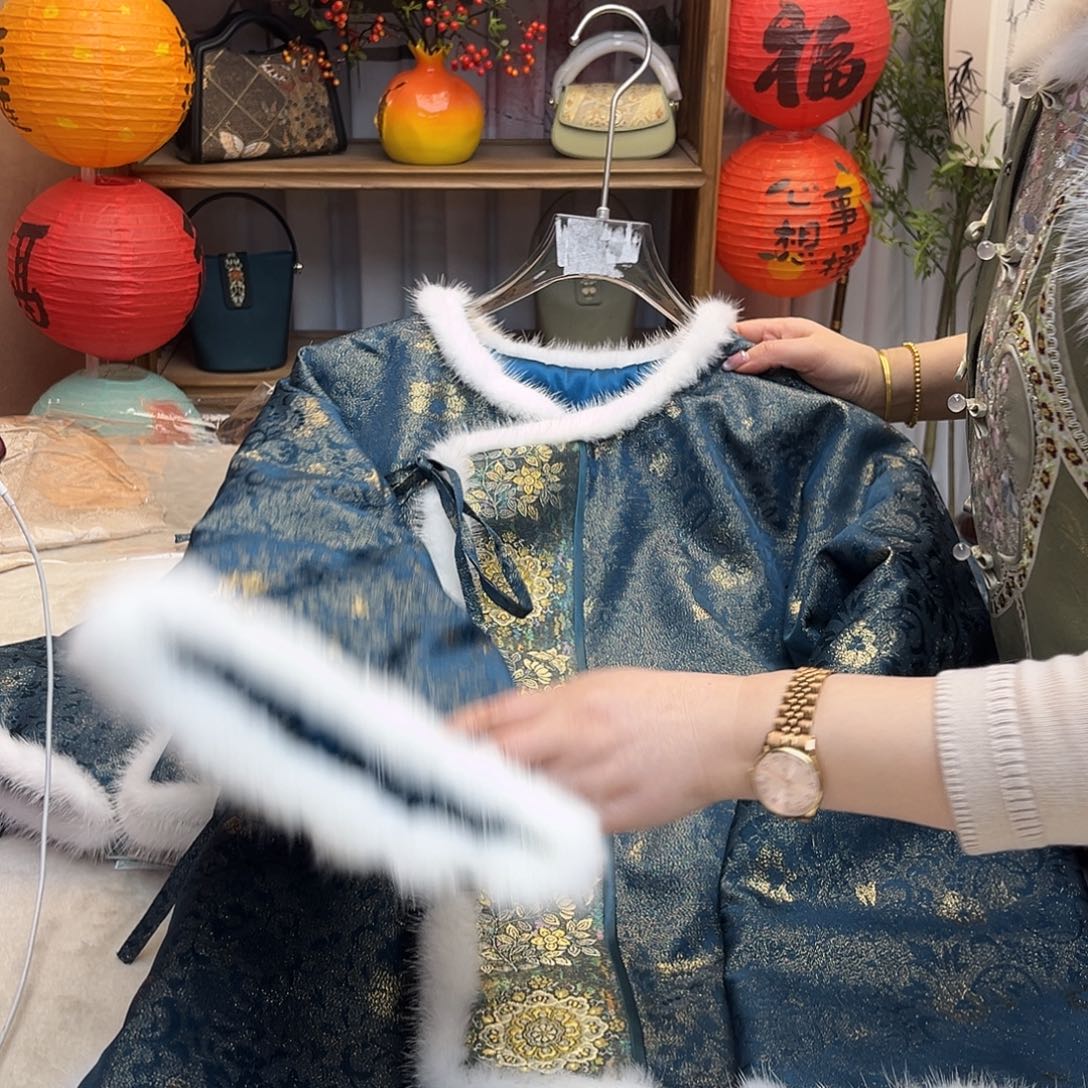 刺绣棉服成衣胸围102