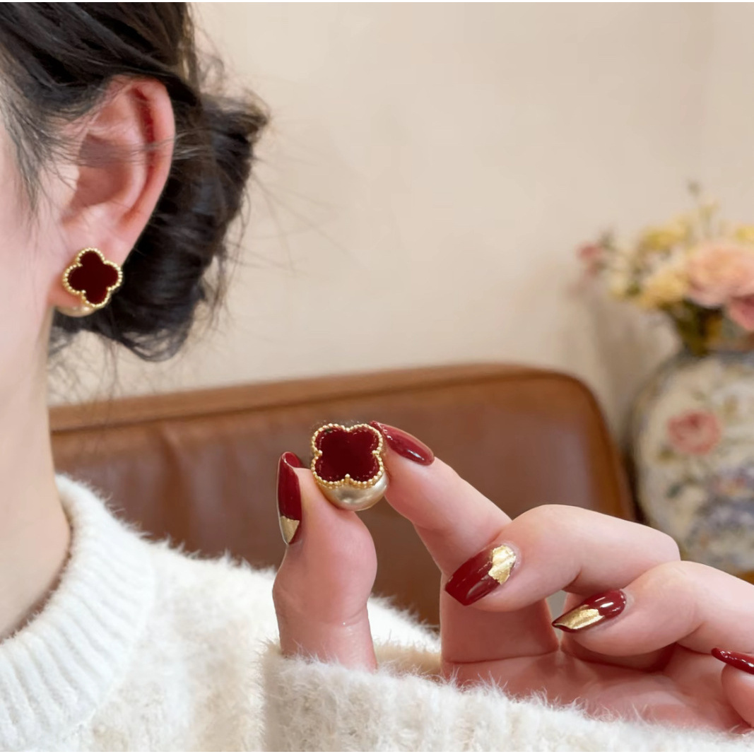 合金耳饰 秋冬复古高级感豹纹四叶花耳钉轻奢小众设计气