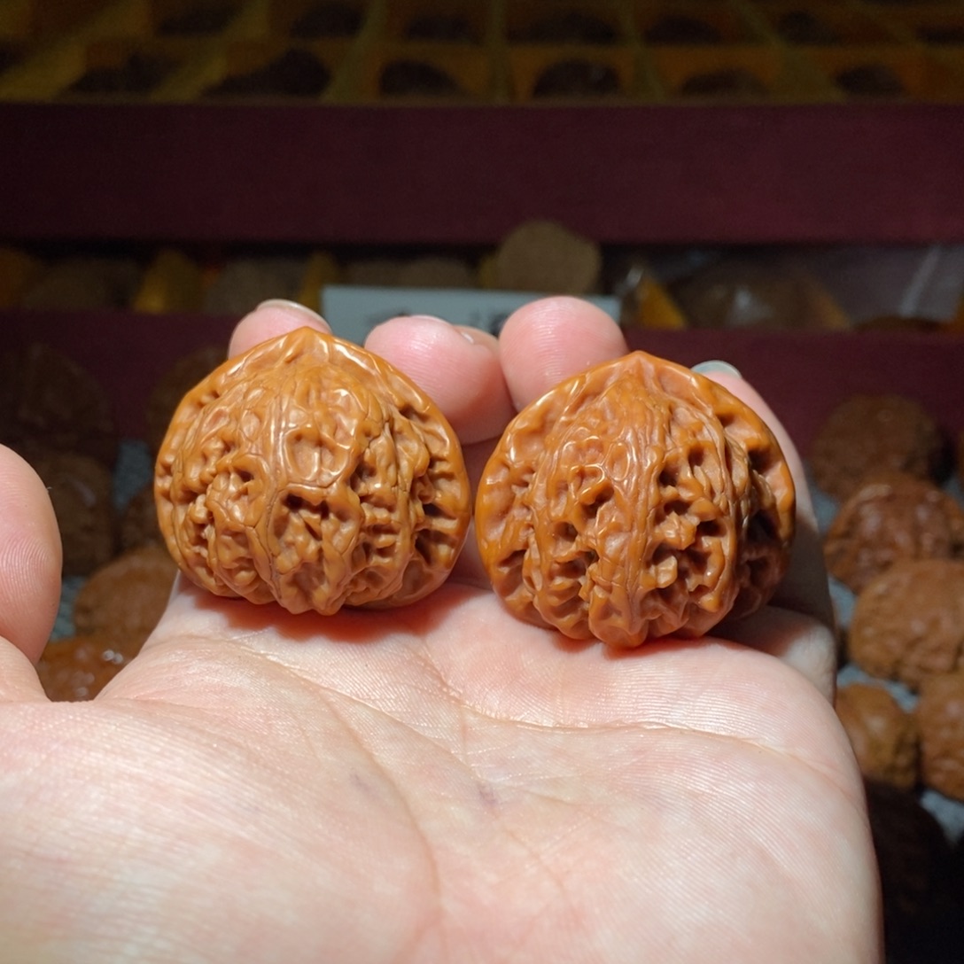 汉***.文玩核桃把件宫灯