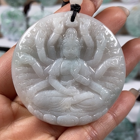 翡翠颈饰未镶嵌千手观音福利