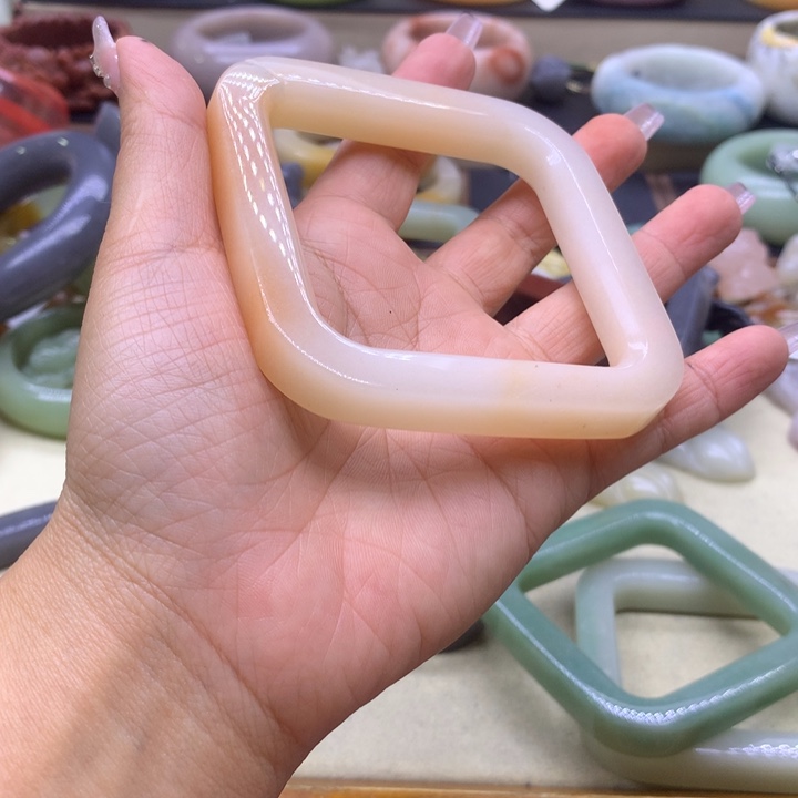 石英质玉1356888755未镶嵌@****✨