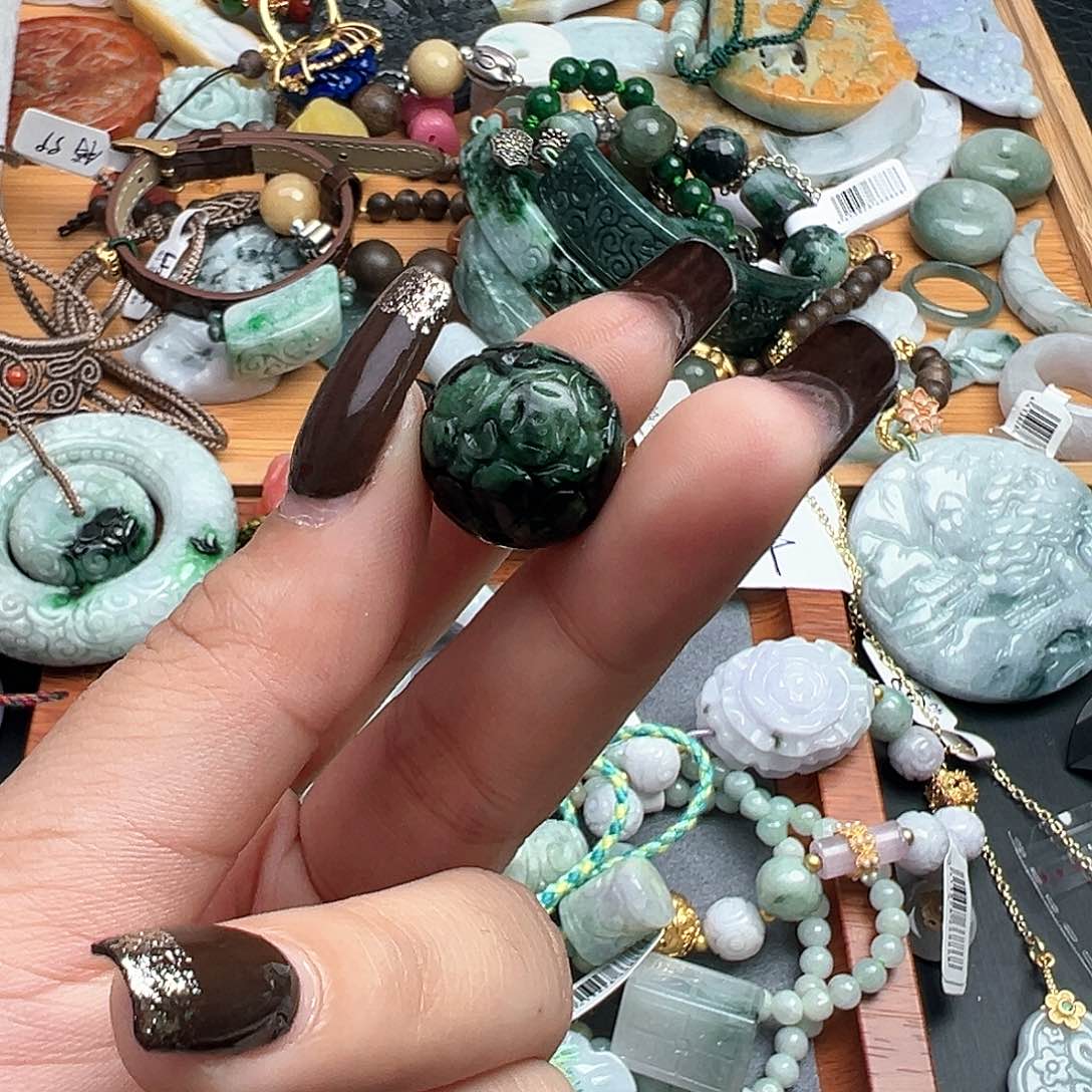 翡翠项链未镶嵌吊坠