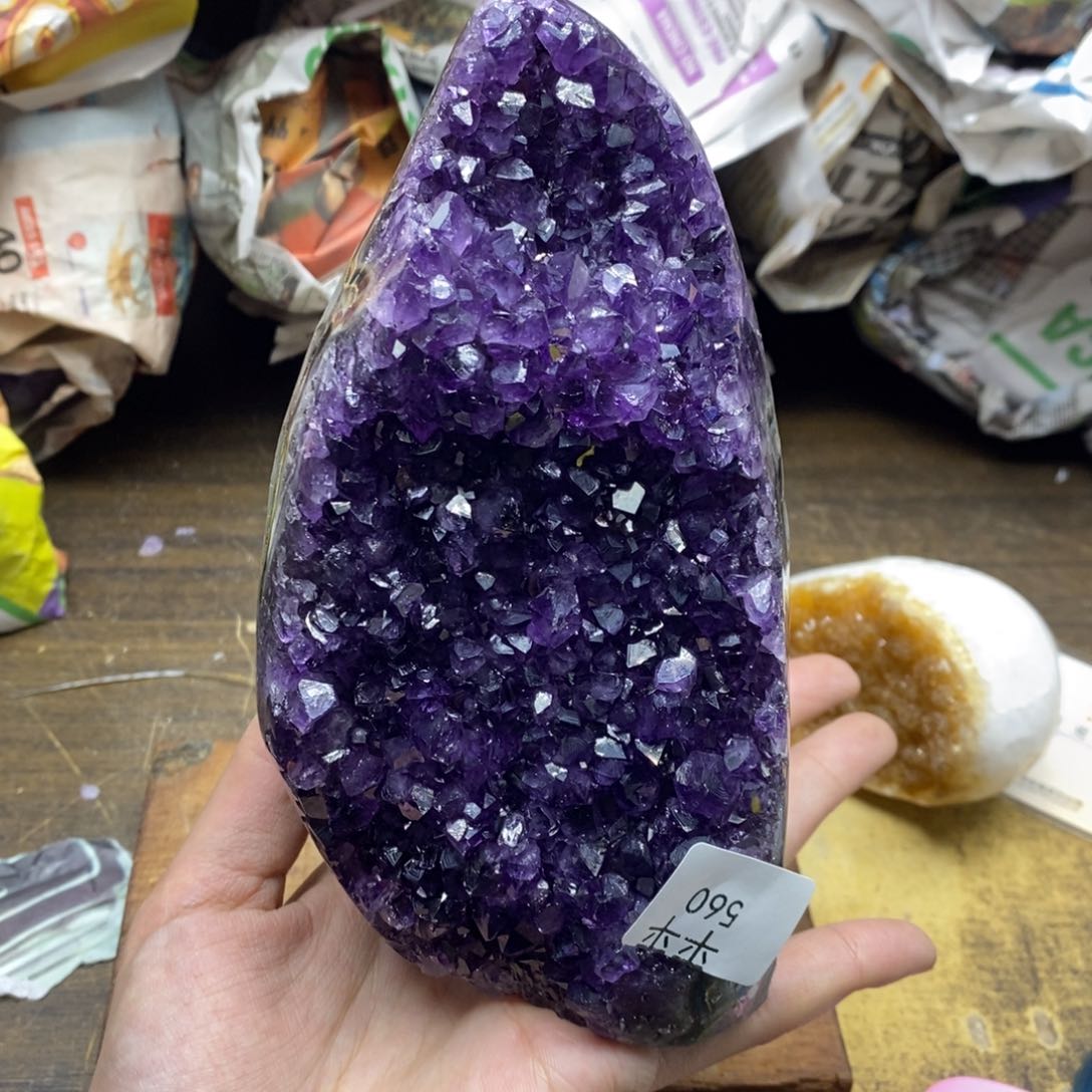 紫晶乌拉圭未镶嵌