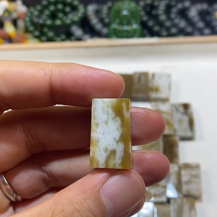 不***名和田玉（糖玉）未镶嵌手机链