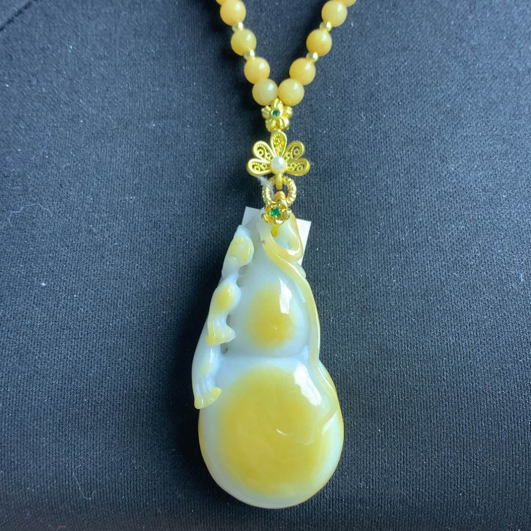 翡翠颈饰未镶嵌翡翠