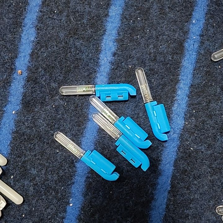 蓝色爆闪灯随机5个