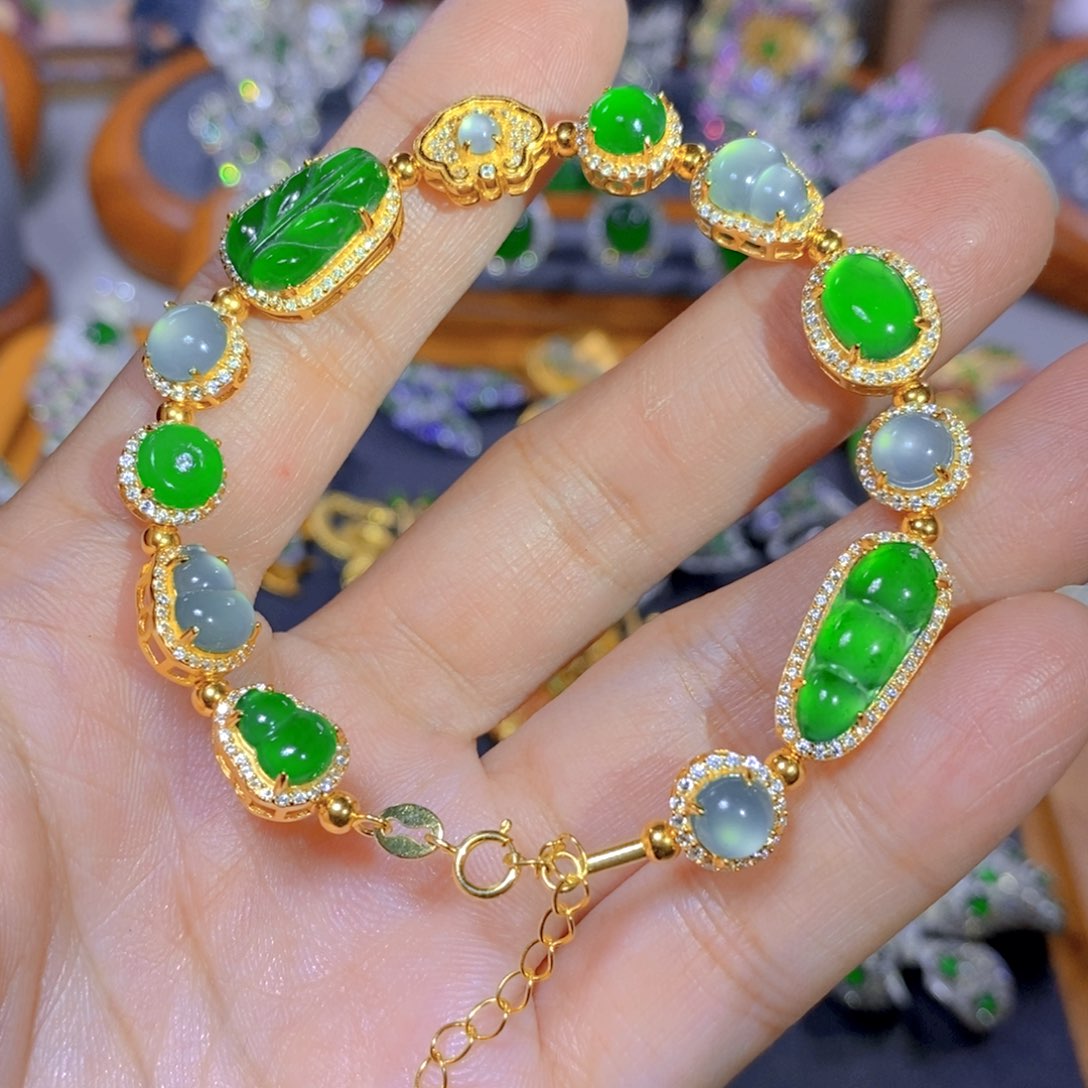 翡翠颈饰银S925镶嵌天然翡翠