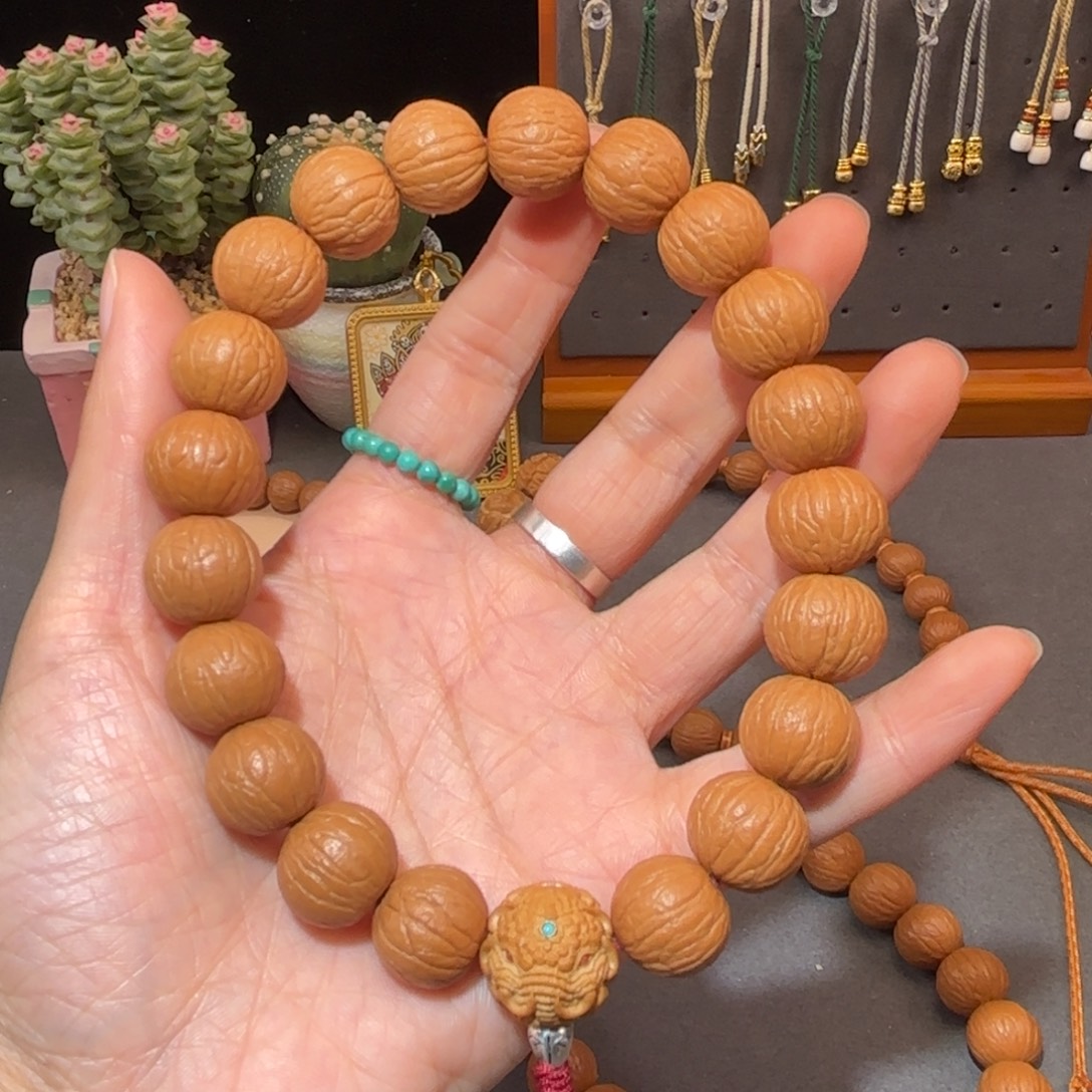 珺***珺吊坠猴头核桃聚宝盆定制手持