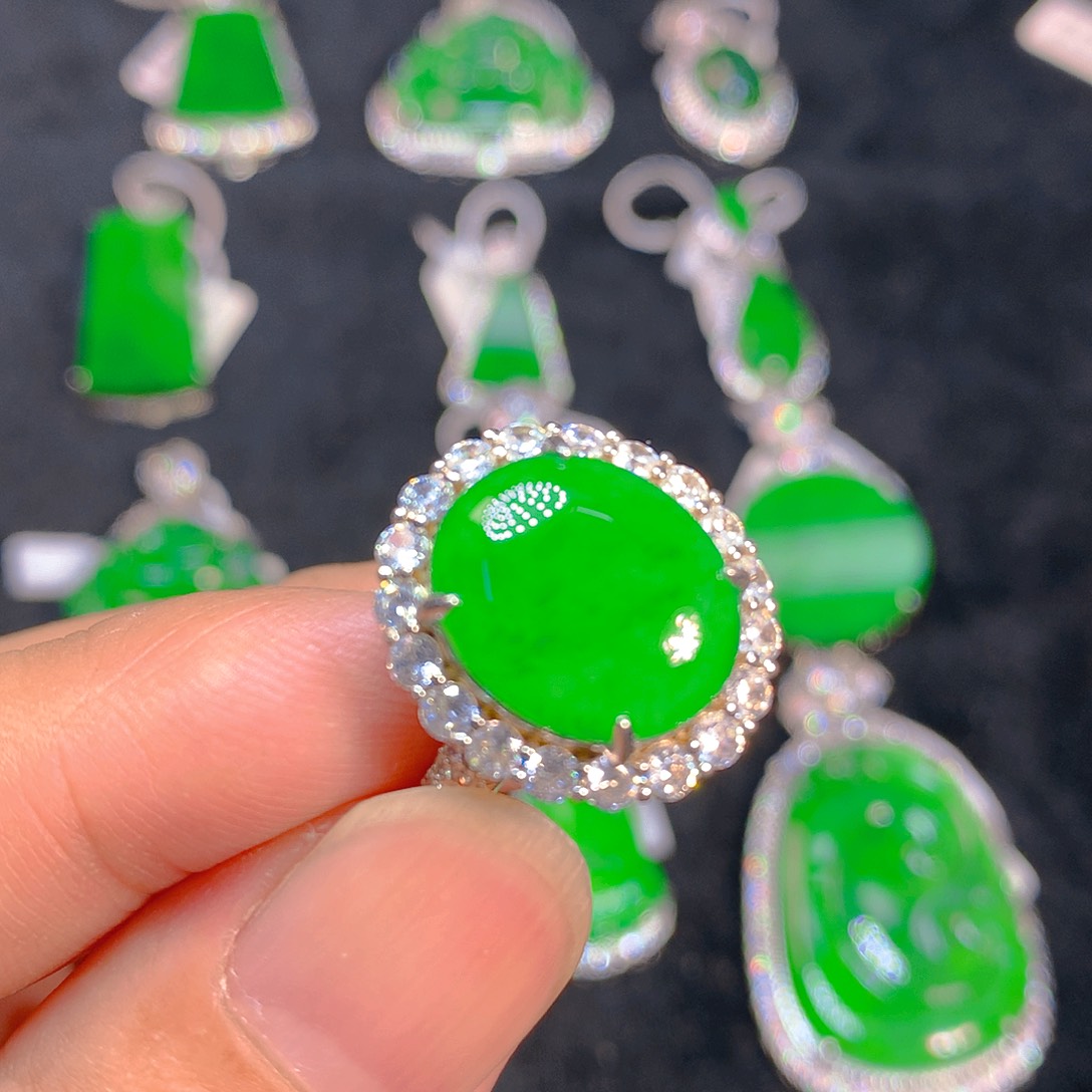 颈饰银S925镶嵌翡翠