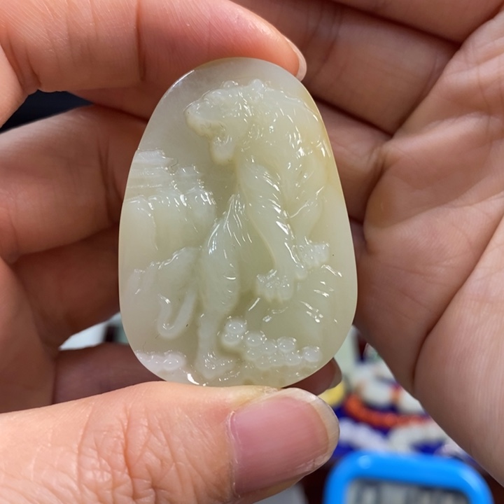 光***落和田玉未镶嵌颈饰