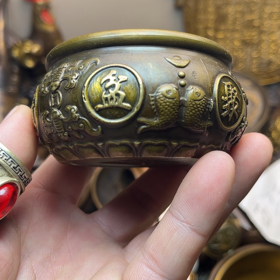 精美铜器工艺品等