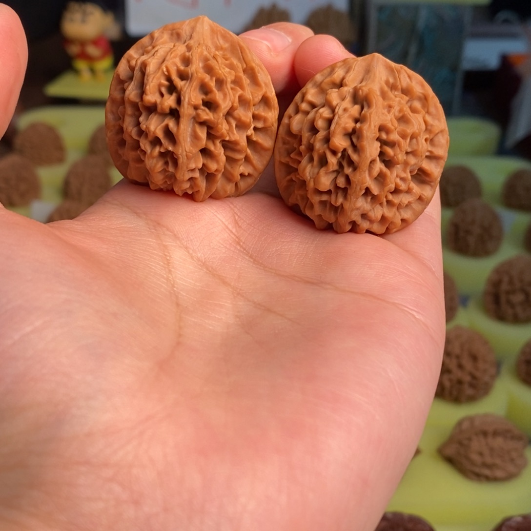 核桃秦岭闷尖狮子头34瑕疵