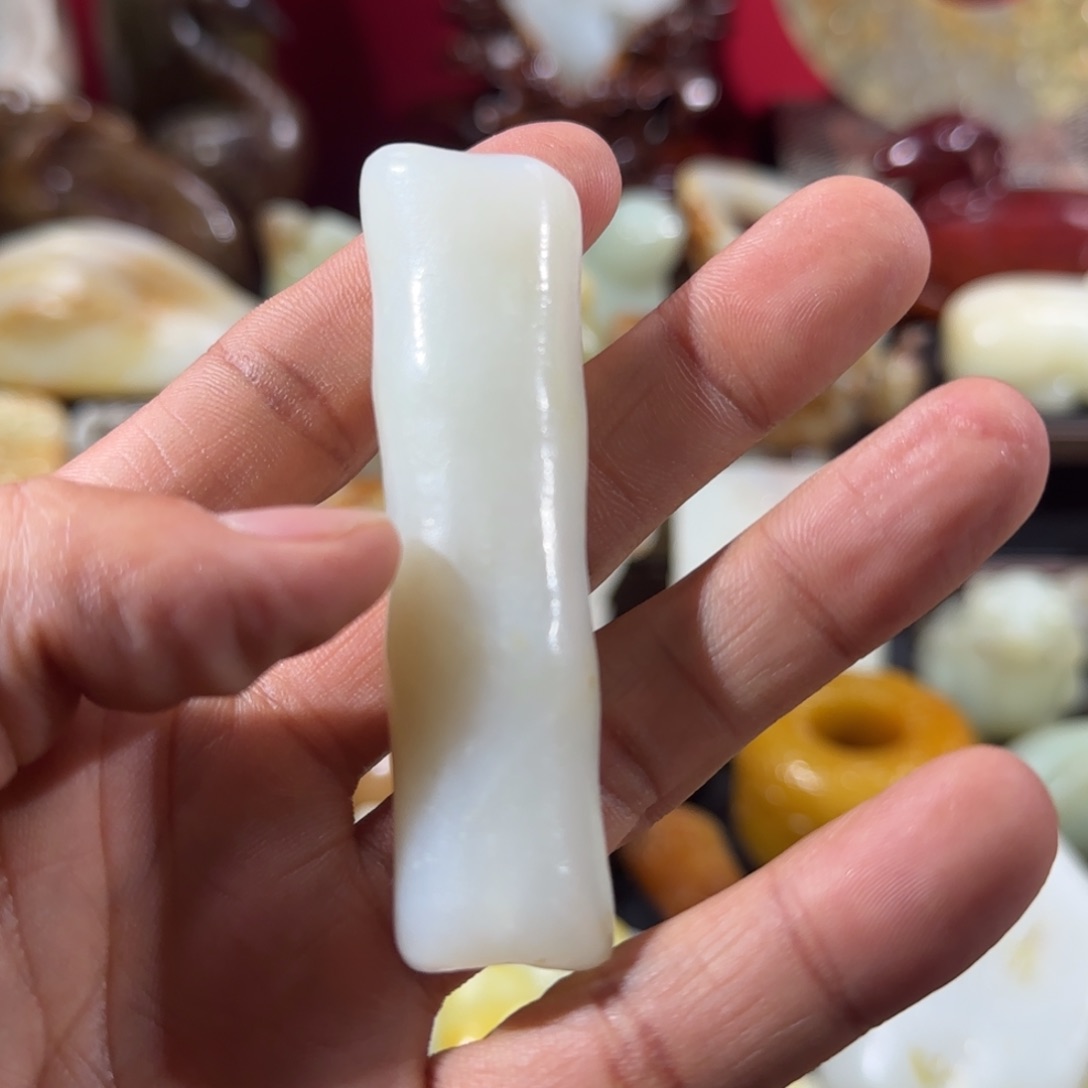 和田玉未镶嵌把件宁**生