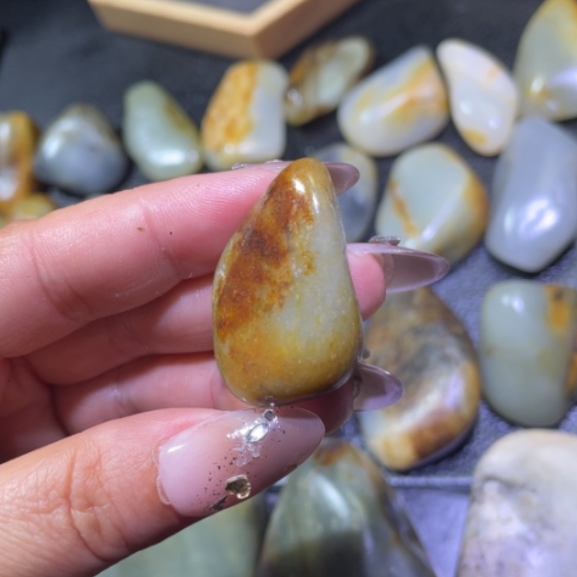 【闪购商品】和田玉（糖玉）颈饰未镶嵌东*