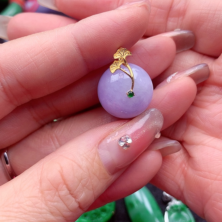 翡翠颈饰18K金镶嵌翡翠