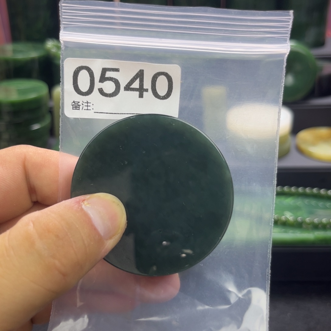 和田玉未镶嵌珠宝半成品