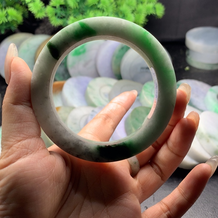 定制翡翠。未镶嵌