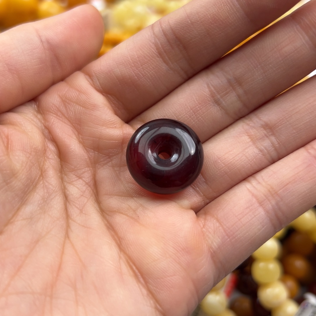 未镶嵌琥珀珠宝奇石