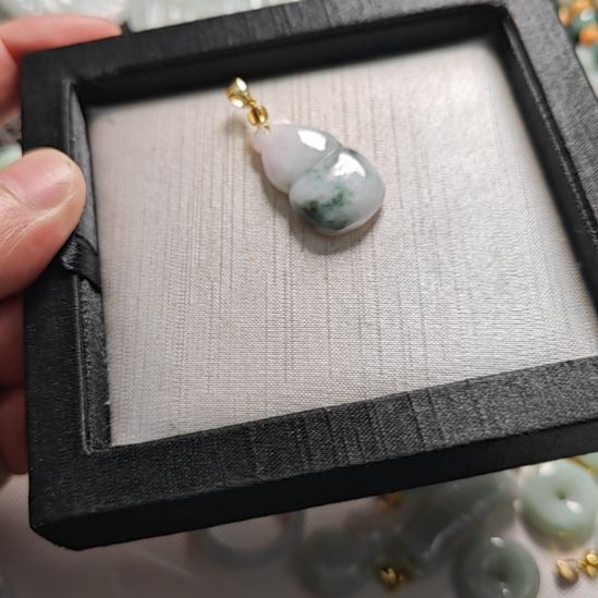 翡翠未镶嵌颈饰天然翡翠吊坠