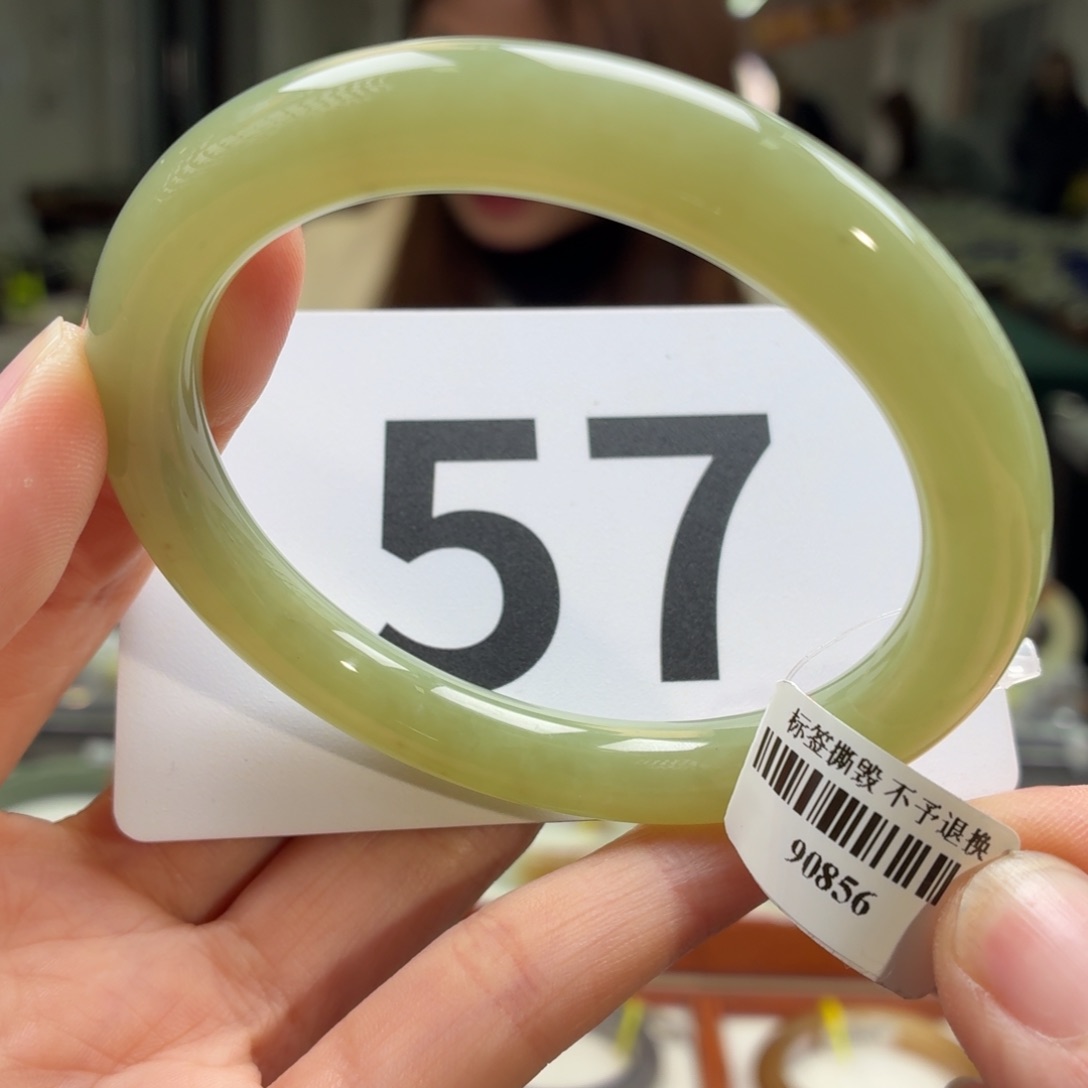 和田玉未镶嵌手镯纹