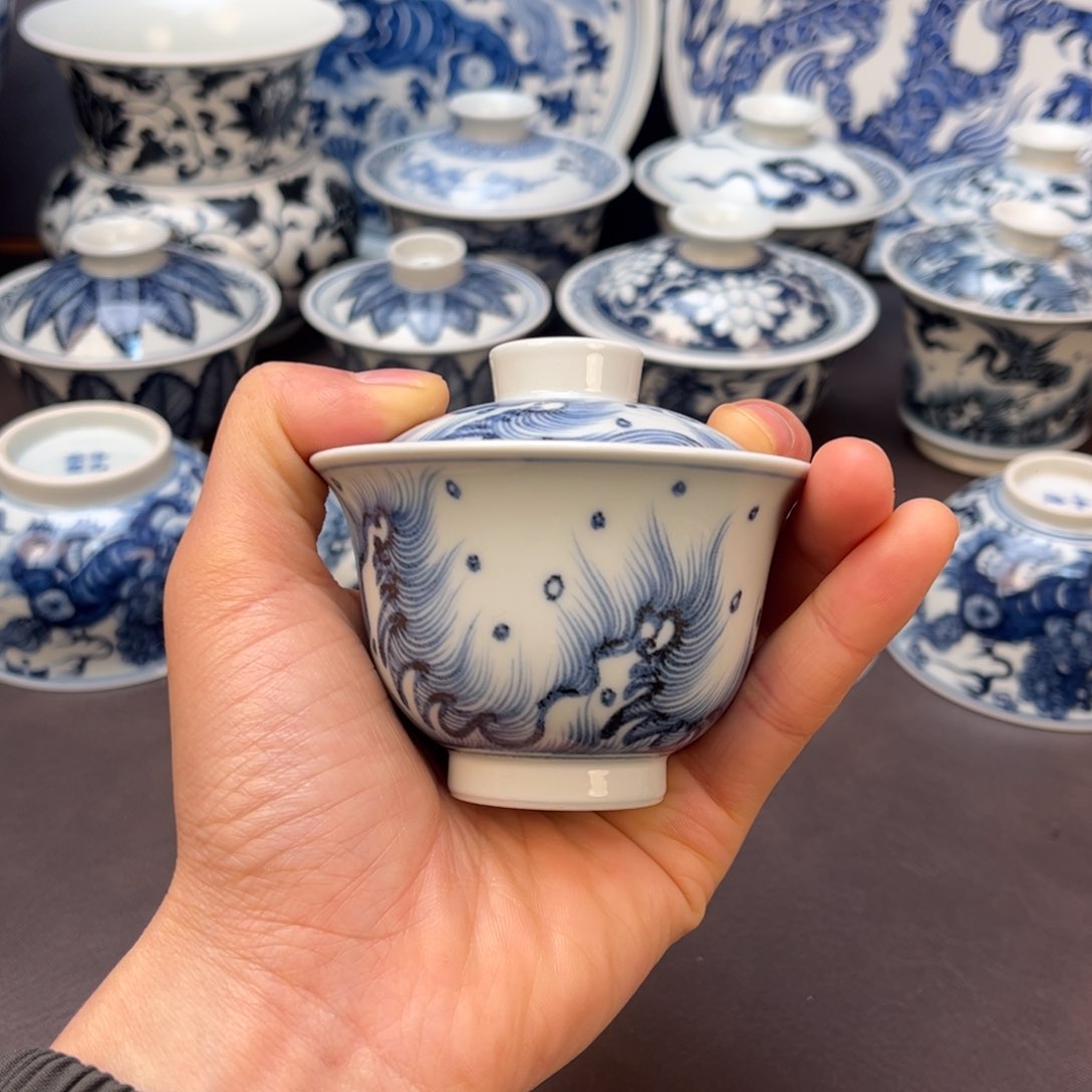 景德镇青花海水纹小盖碗